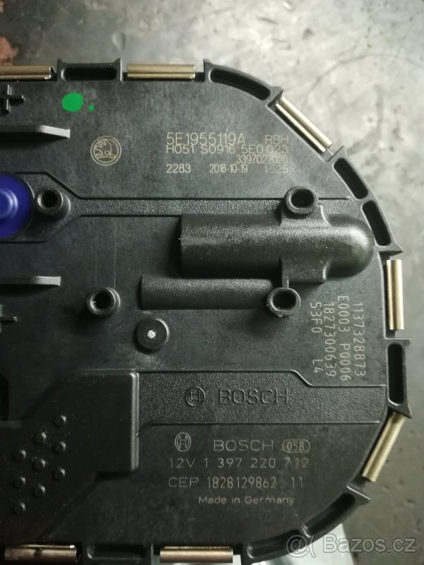 Octavia 3 motorek stěračů - 4