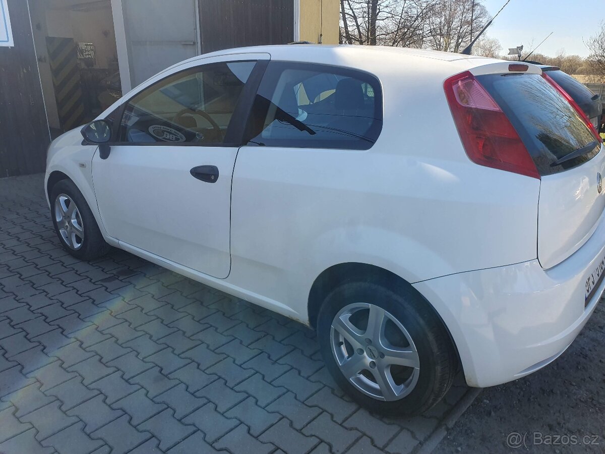 Fiat Grande Punto 1.3 D Multijet - 4