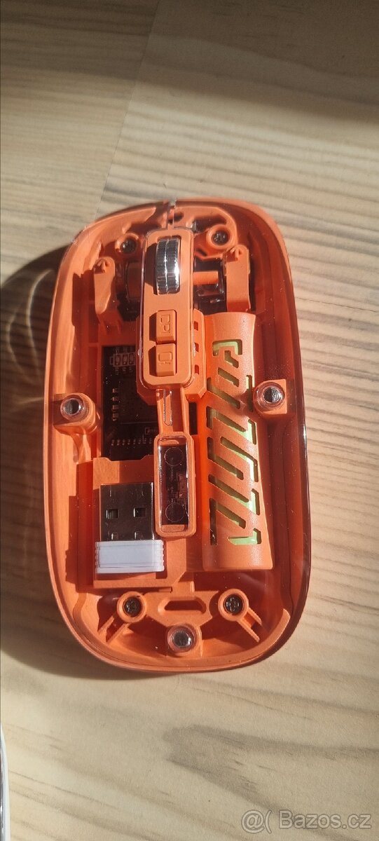 Bezdrátová transparentní myška (Bluetooth + USB) - 4
