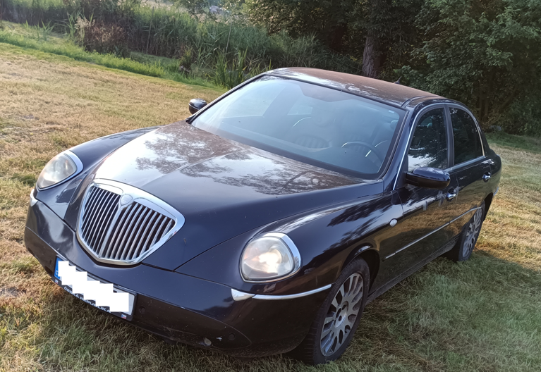 Lancia Thesis - 4