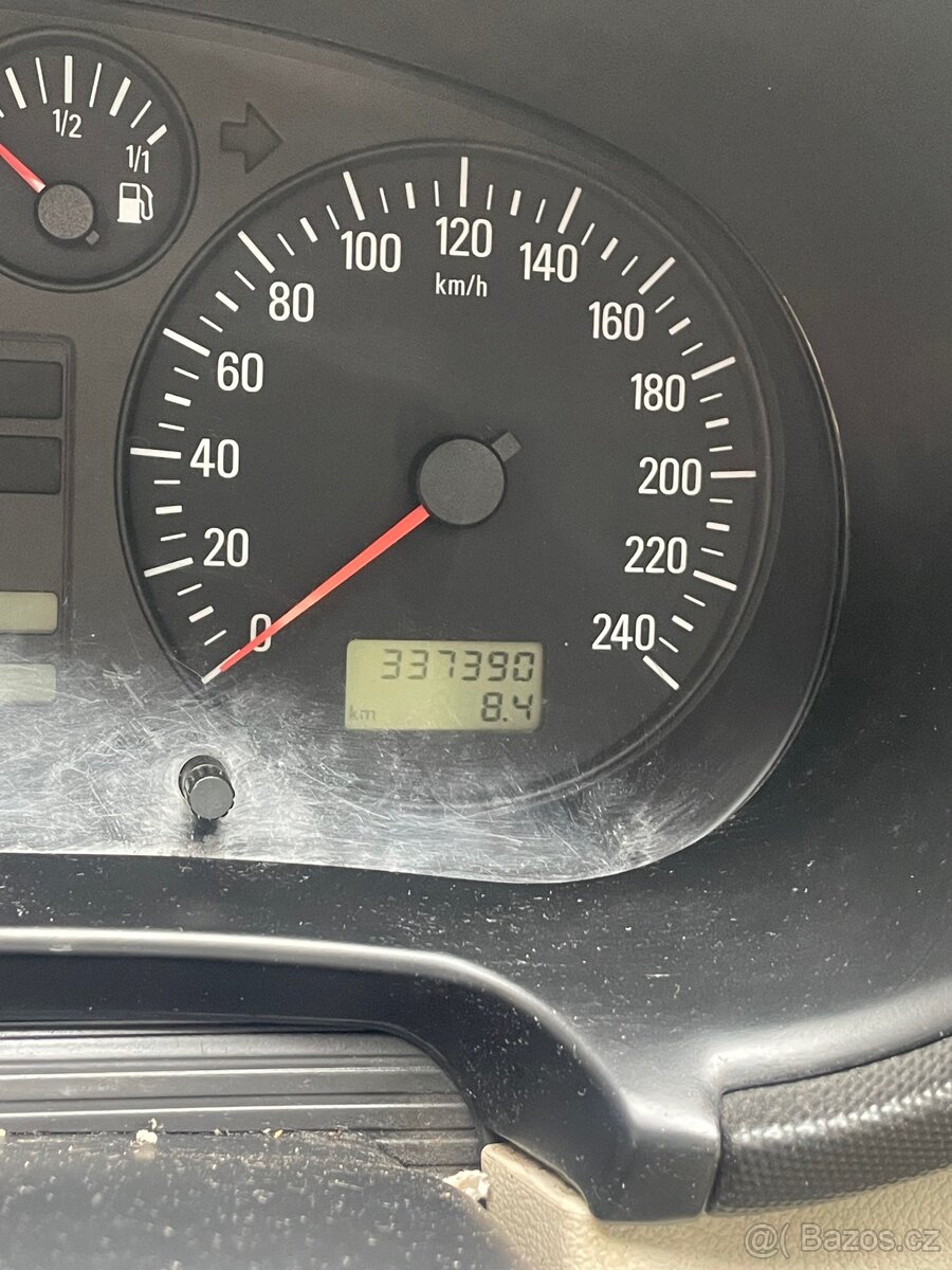 SEAT Toledo 1.9 Tdi 81KW - 4