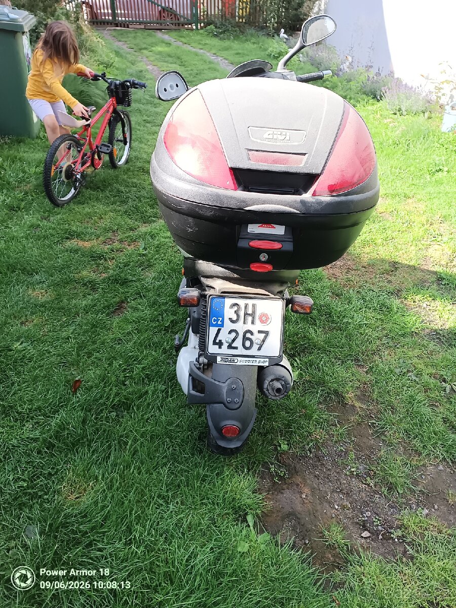 Skútr Piaggio - 4
