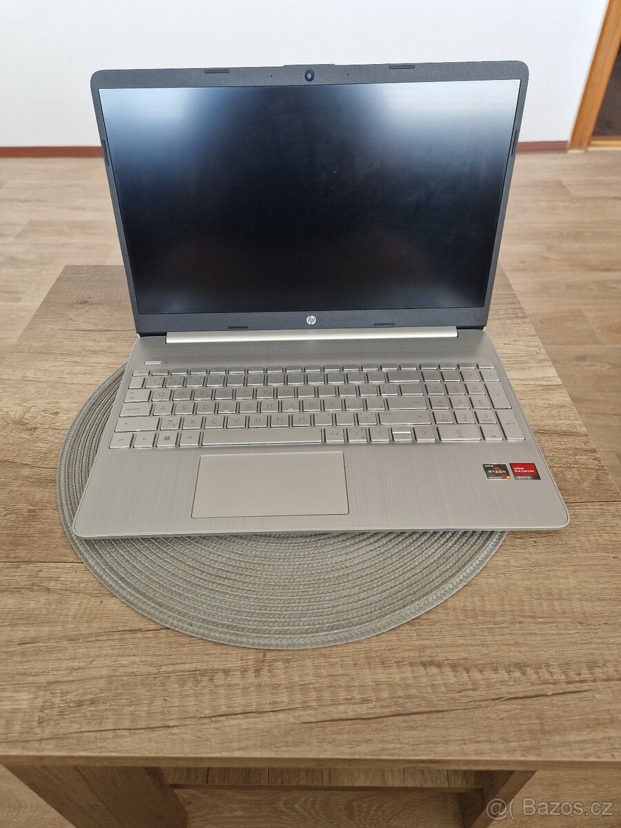 Prodám notebook HP - 4