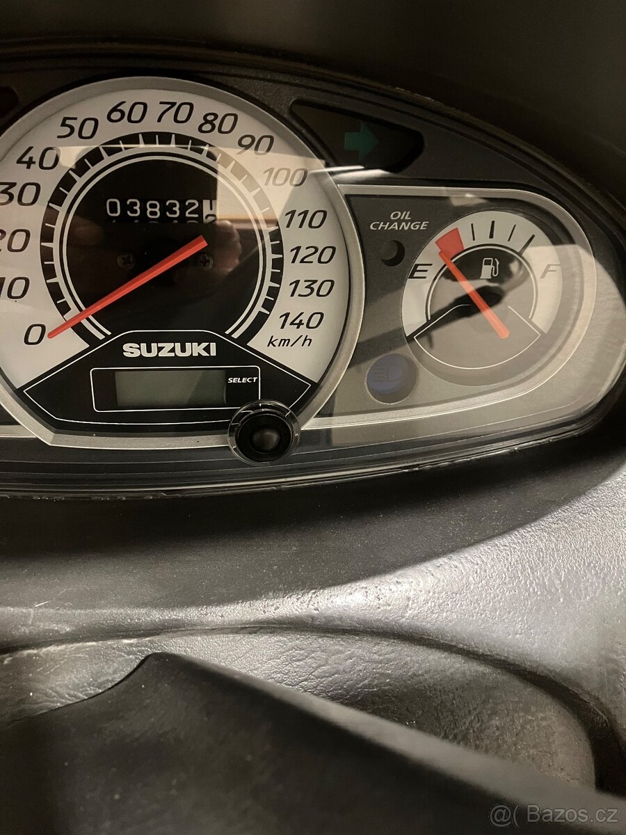 Suzuki Burgman 125 - 4