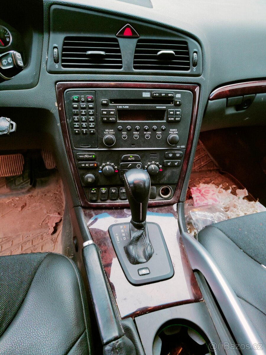 Volvo XC70 2,5T 154kw - Náhradní díly - 4