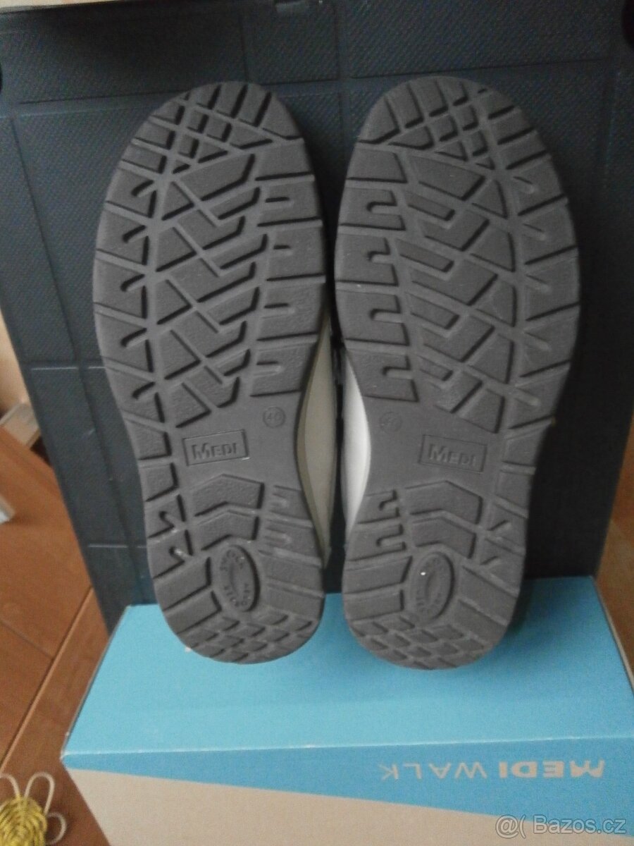 BOTY DÁMSKÉ NA ŠIRŠÍ NOHU, vel. č. 40 . - 4