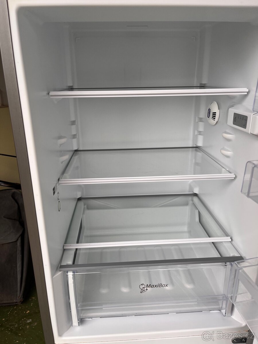 Lednice s mrazákem - 4