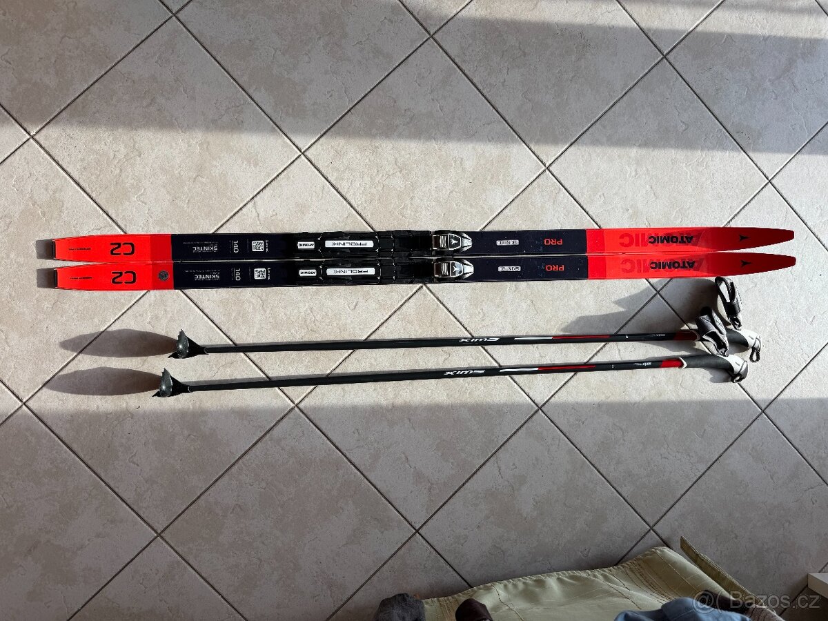 Dětské/JR klas. běžky Atomic Pro C2 Skintec 140cm+hole SWIX - 4