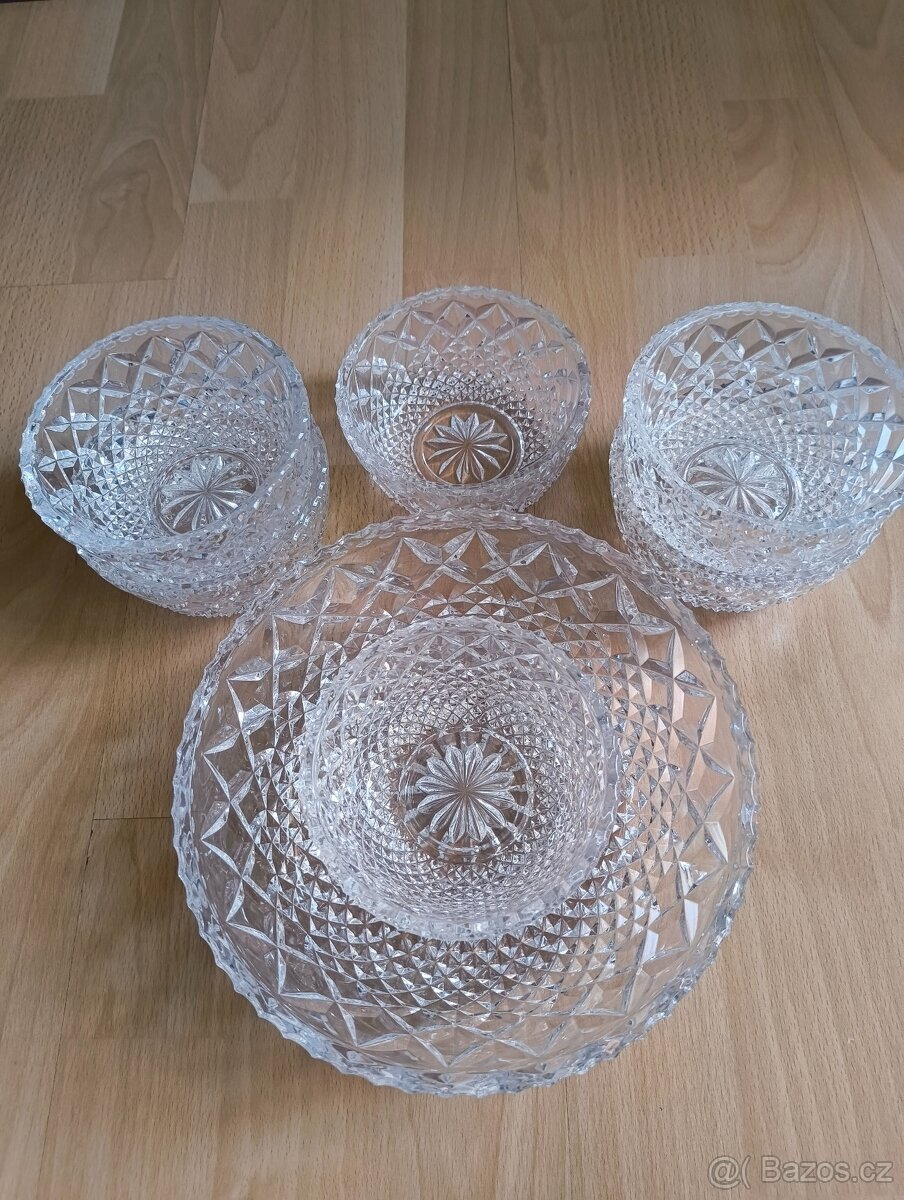 Sada skleněných misek - 4