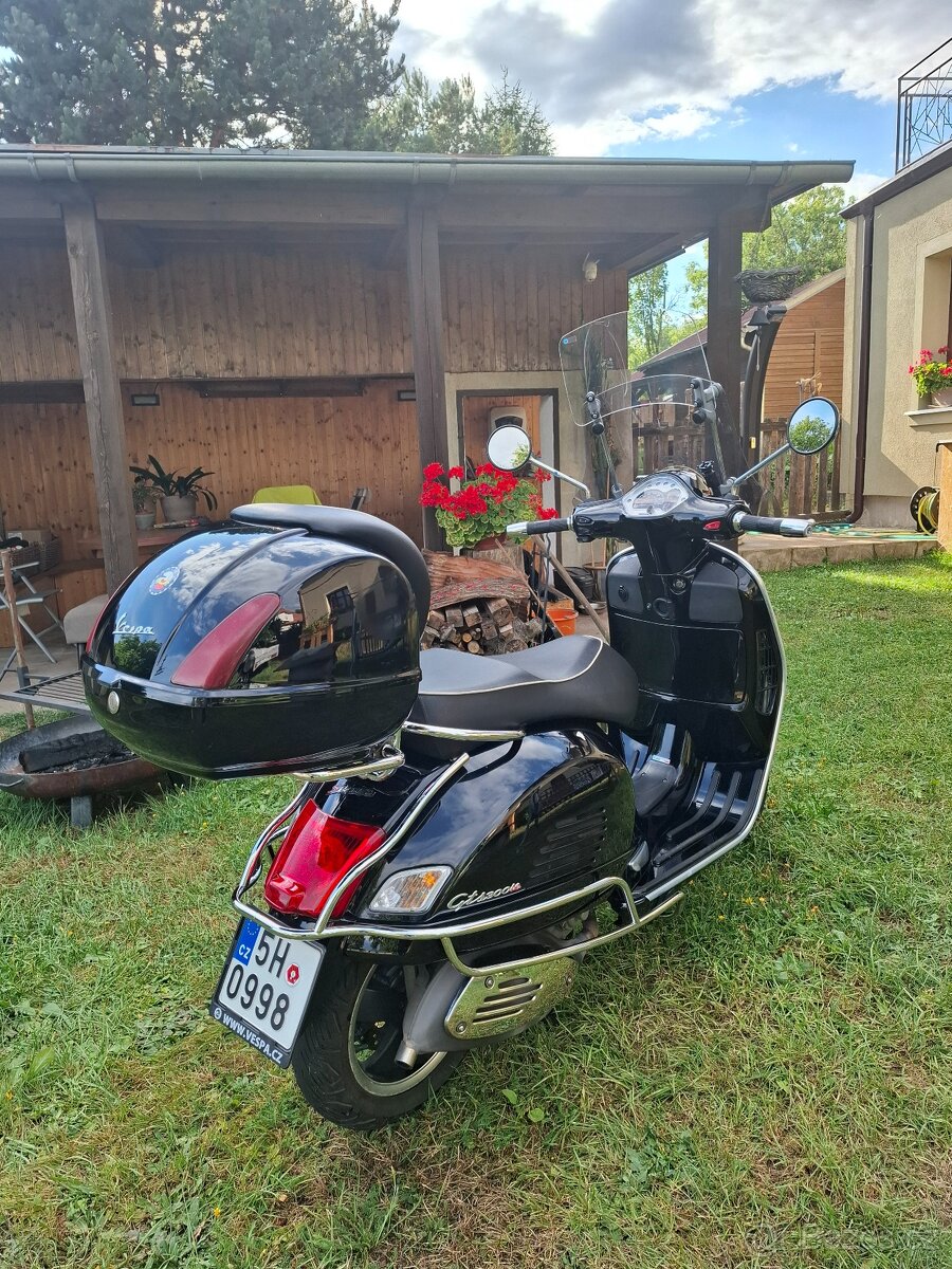 Vespa 300 GTS super - 4