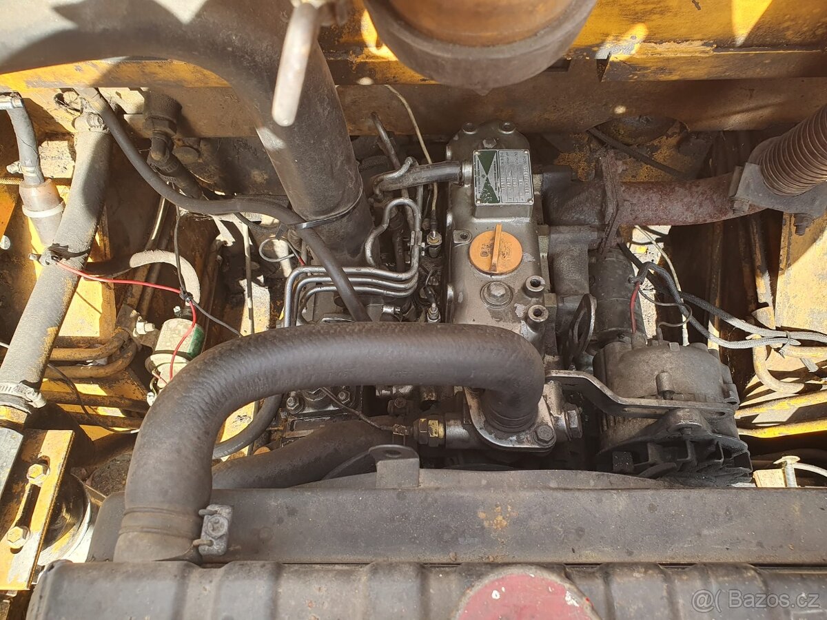 Smykový nakladač Mustang - 4