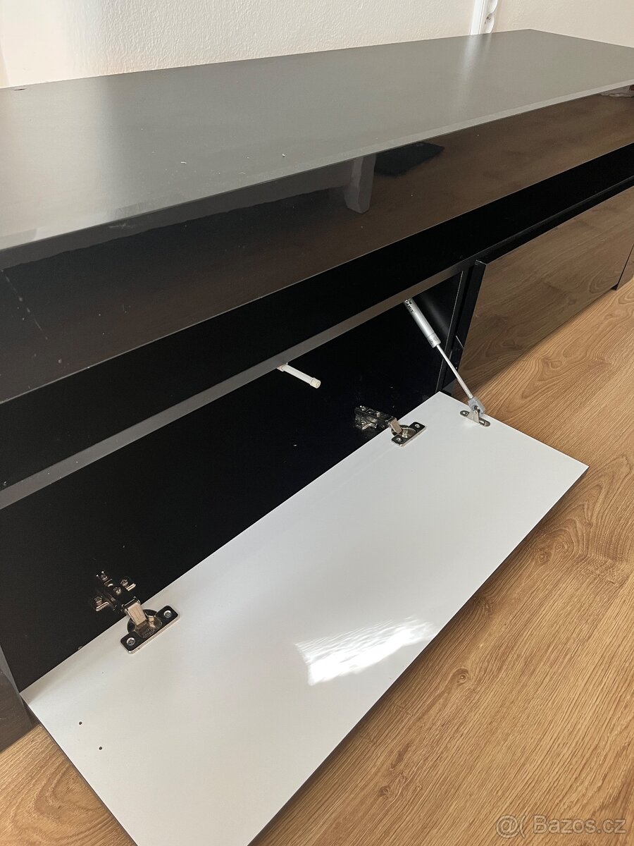 Tv stolek - 4