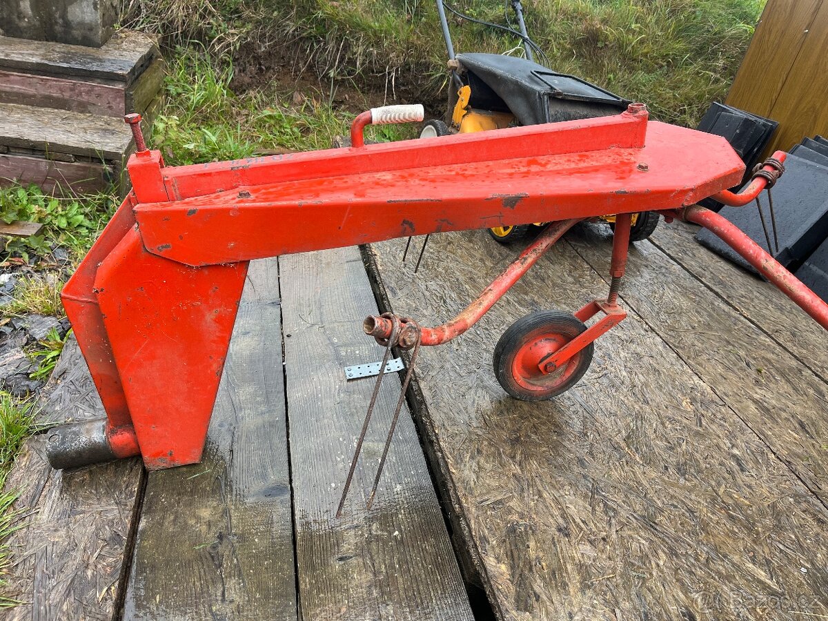 Obraceč sena k MF70 - 4