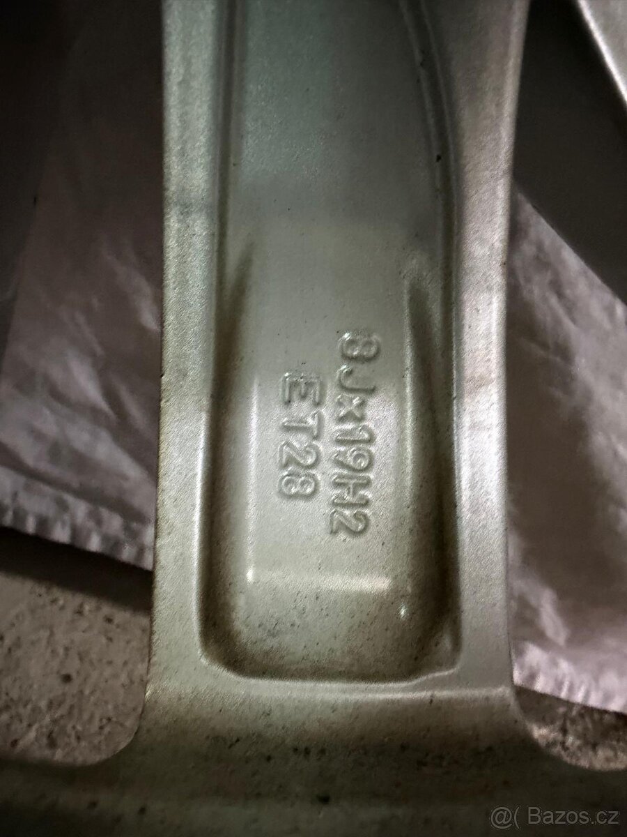 Alu kola vwTouareg 3 R19 - 4