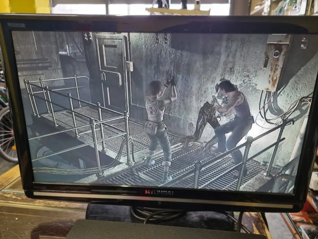 Playstation 4 Pro, 1000Gb - 4