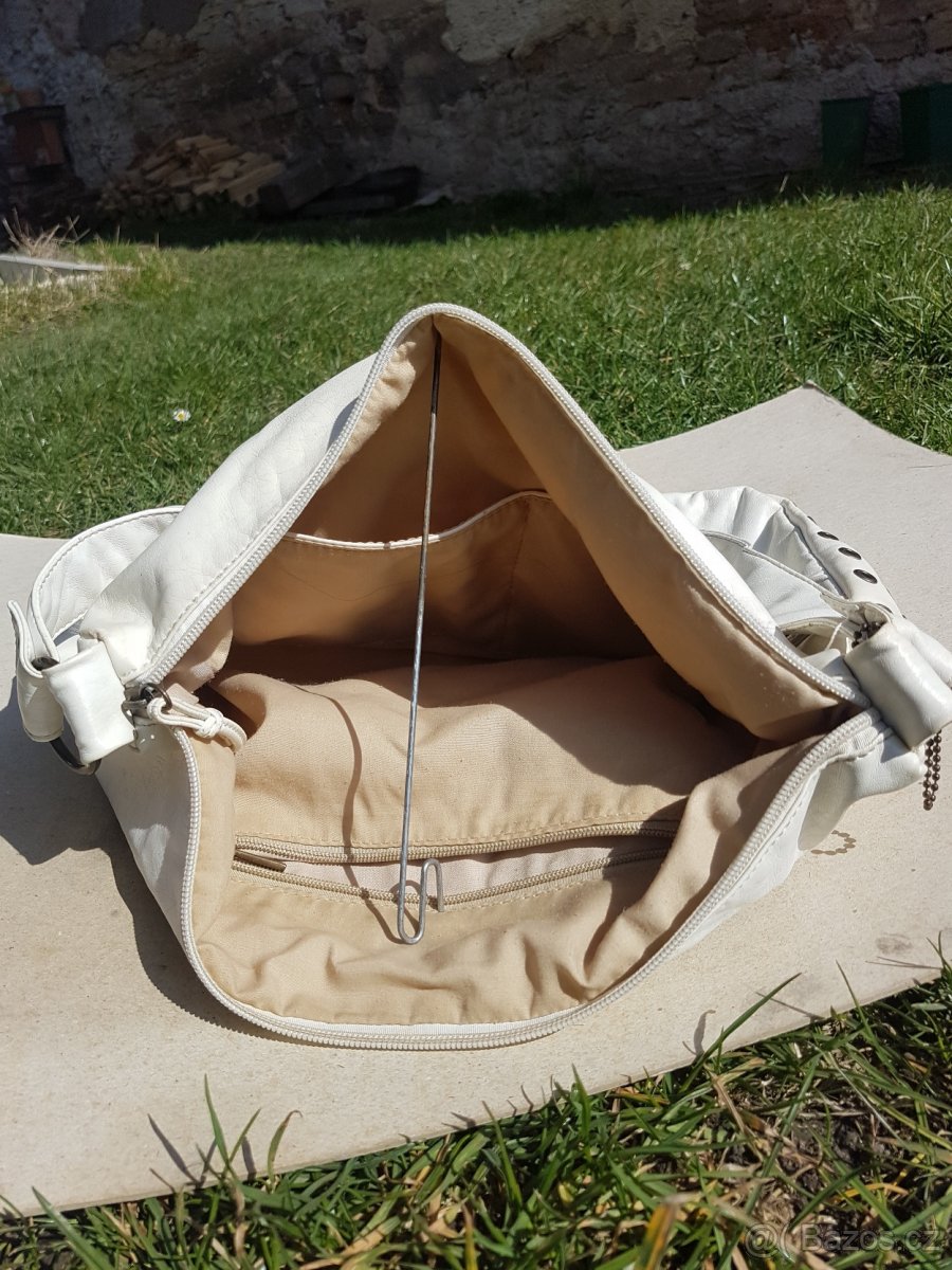 Bílá kožená dámská kabelka retro - 4