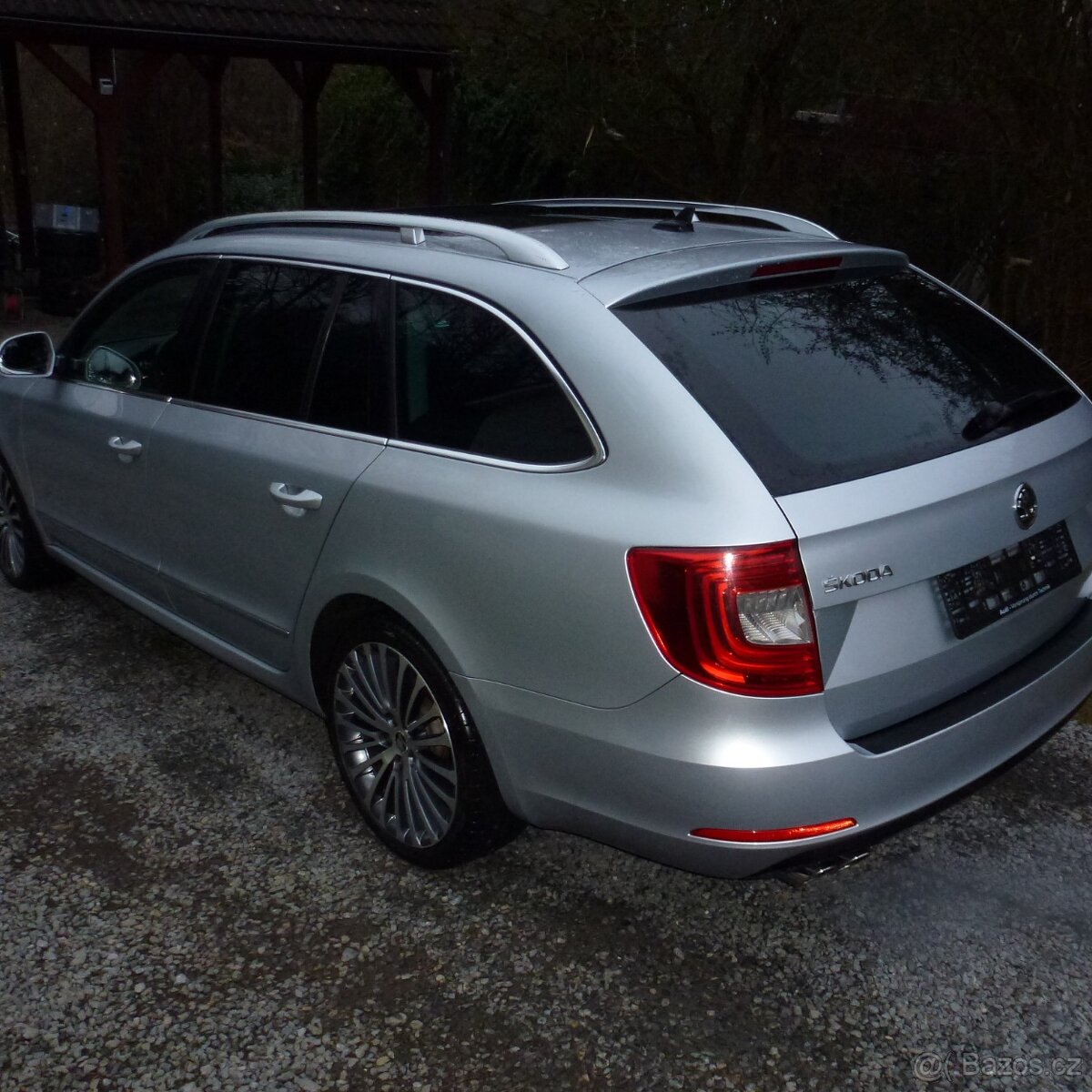 Skoda Superb 2.0 TDI 125 KW 4x4 DSG L+K - 4