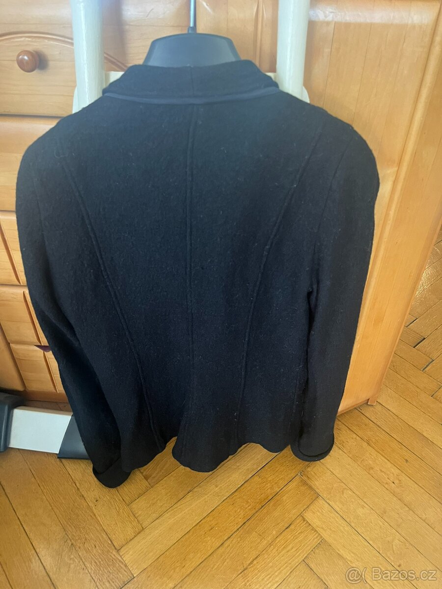 Dámské černé sako zn. Benetton - 4