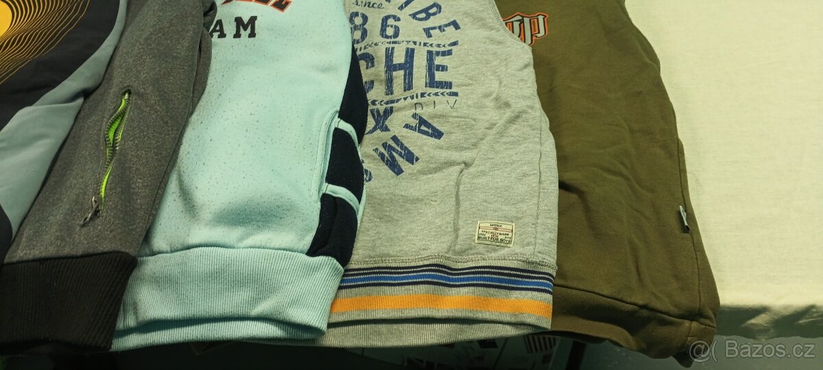 3x mikina, 2x šusták 152 - 4