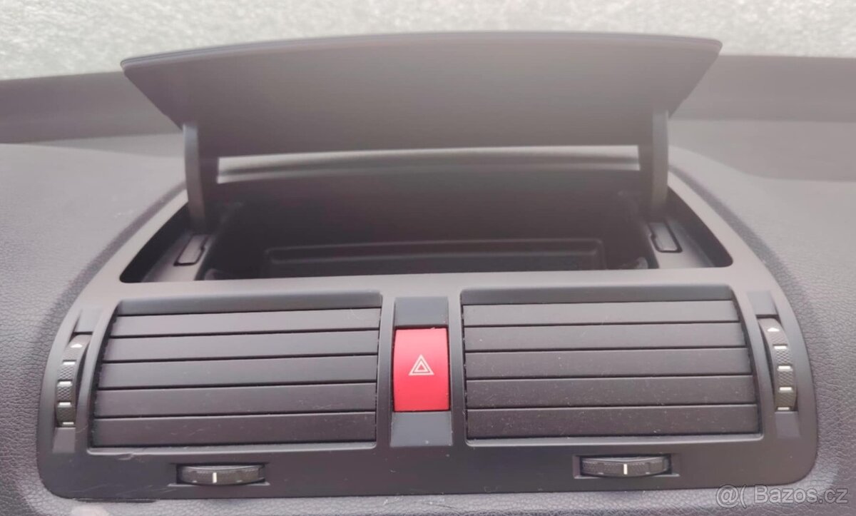 prodám výdechy topení do Škody Octavie 2 - 4