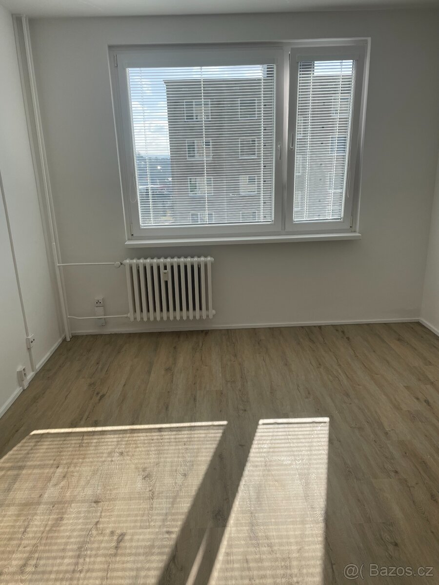 Pronajmu byt 2kk 37m2 - 4