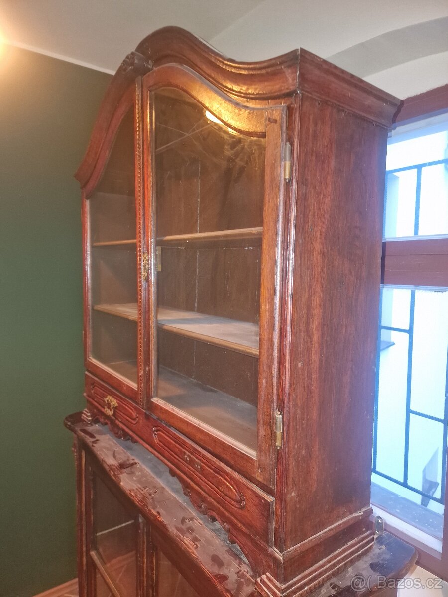 Starožitná vitrína / kredenc - 4
