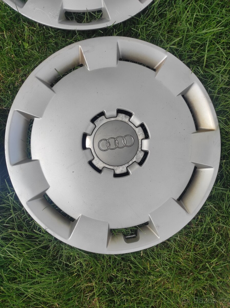 Sada 4 kusů poklic Audi (16") - 4