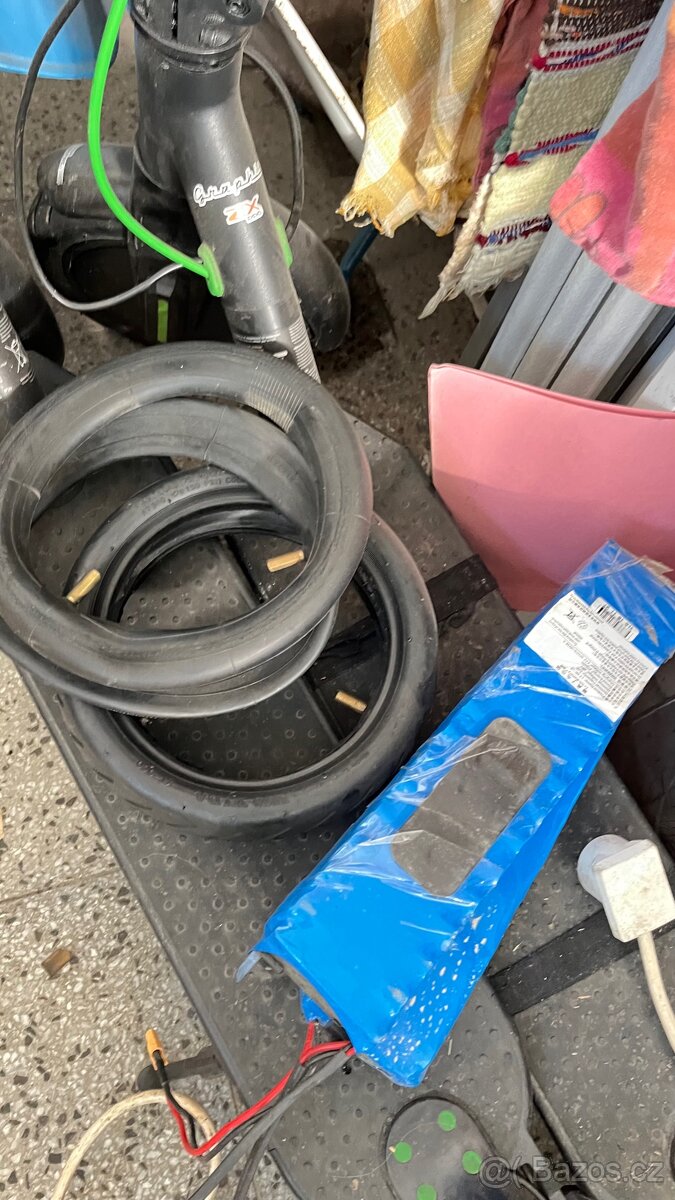 Koloběžk archos dva kusy + hromadu dílů - 4