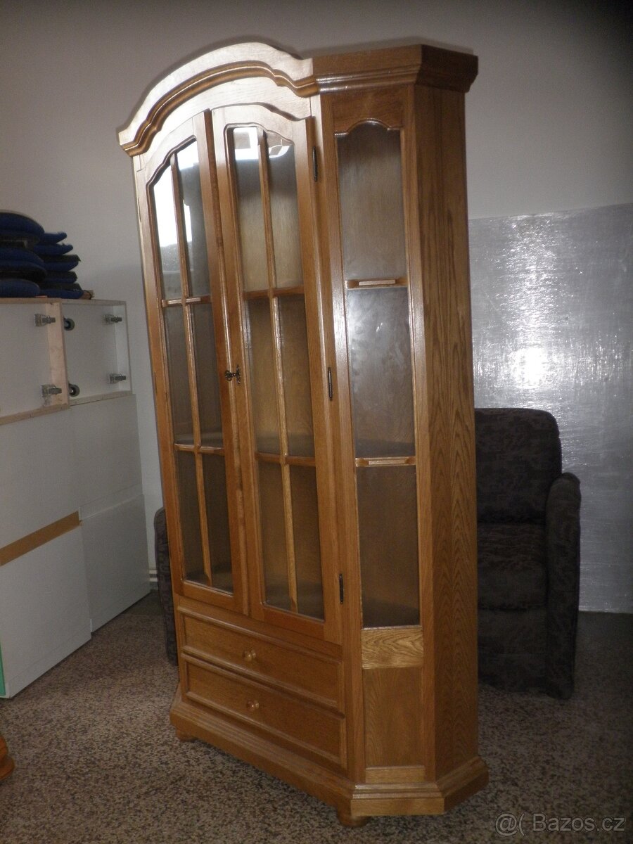 Rustikální vysoká vitrína - 4
