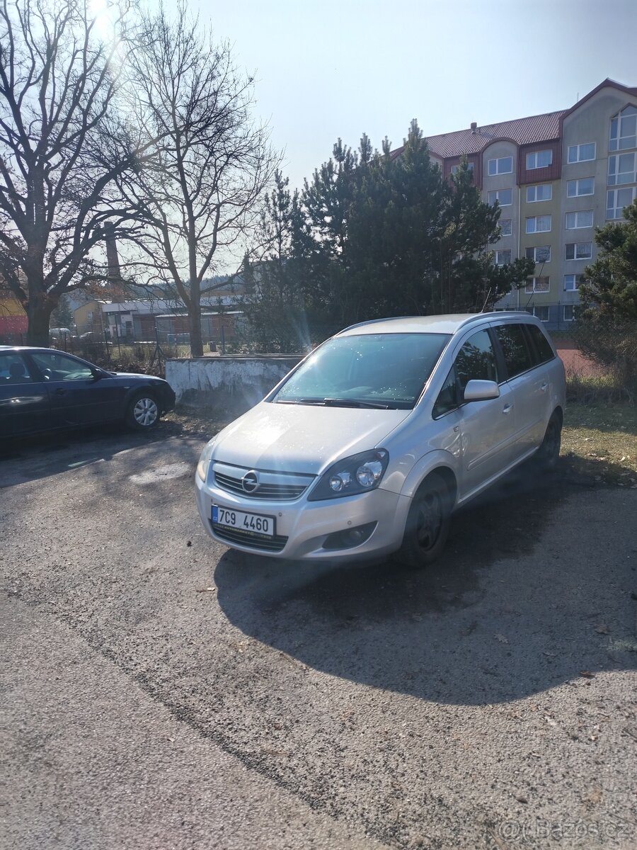 Opel zafira 2011 1.7 cdti - 4