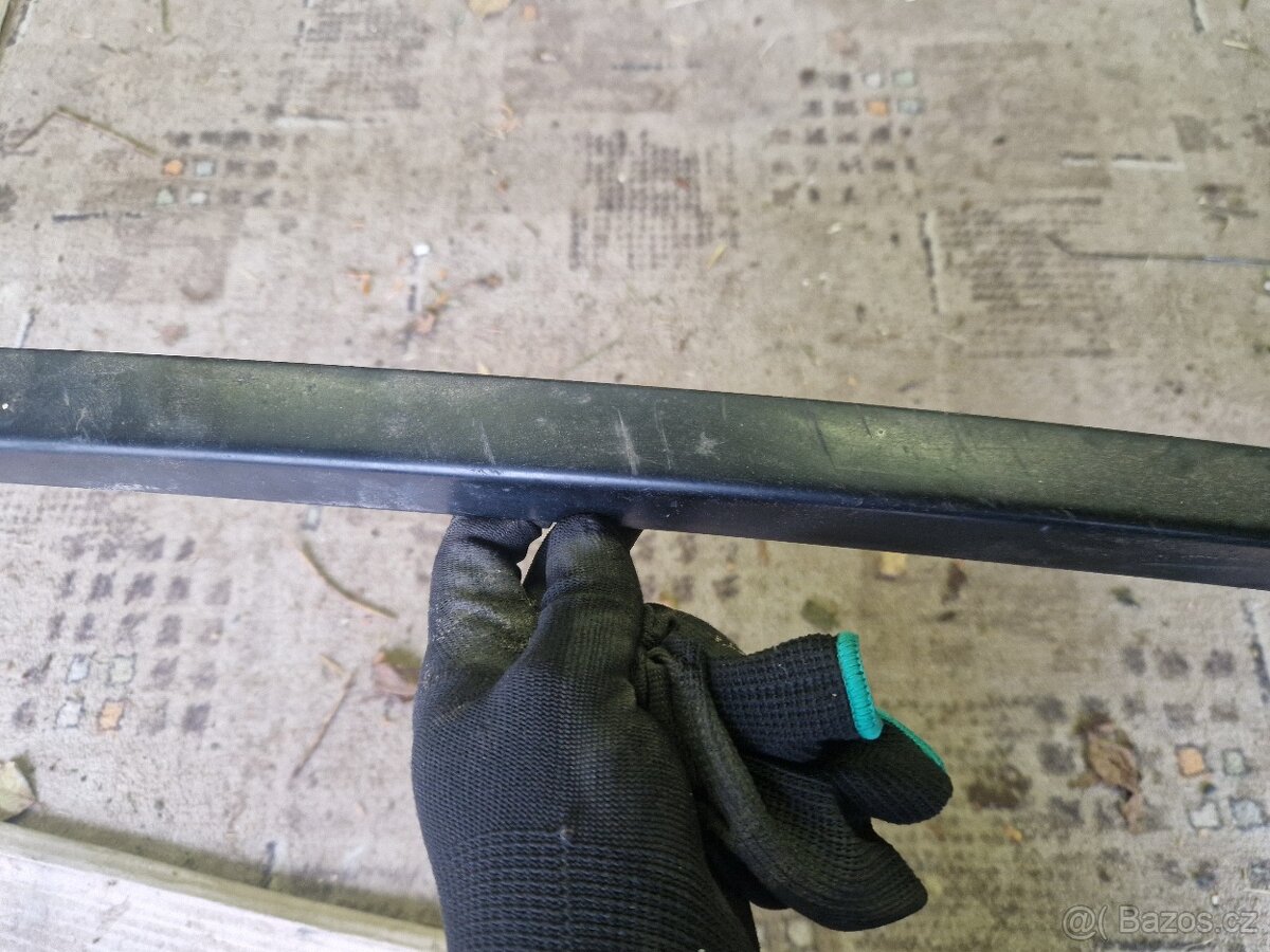 BMW e30 přední podnárazník plast - 4