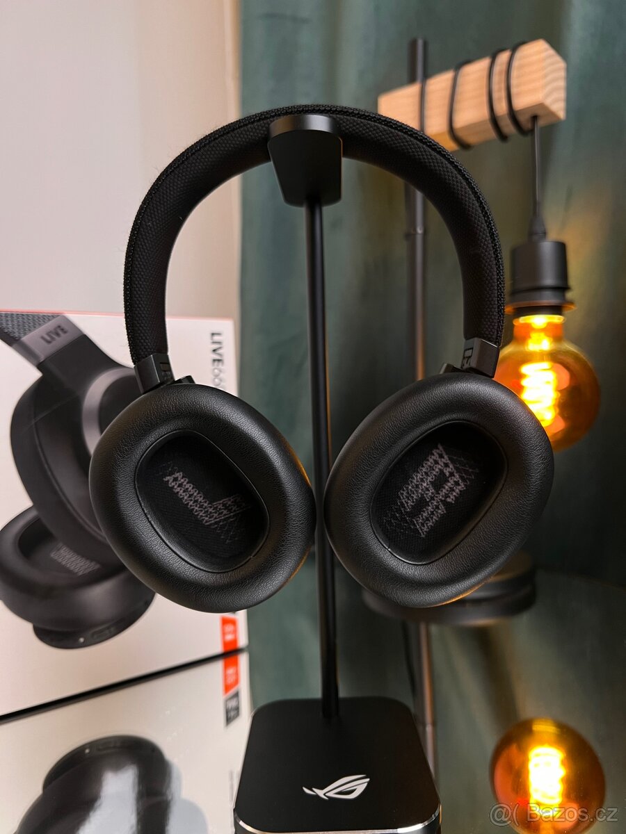Prodám sluchátka JBL Live 660NC černá - 4