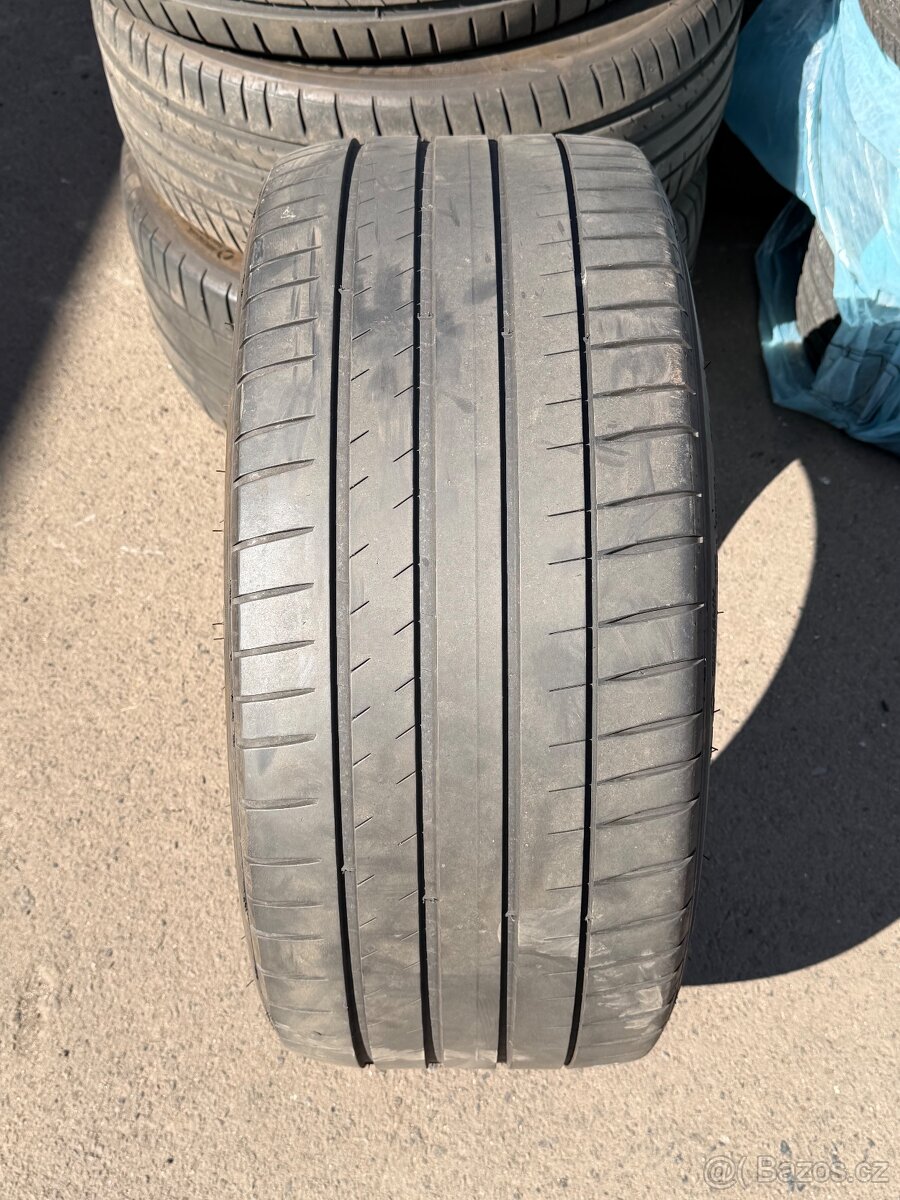 Michelin Pilot Sport - 4