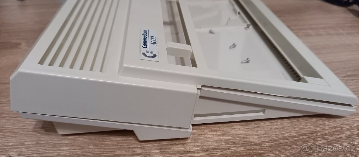Case pro A600 (Amiga) - 4