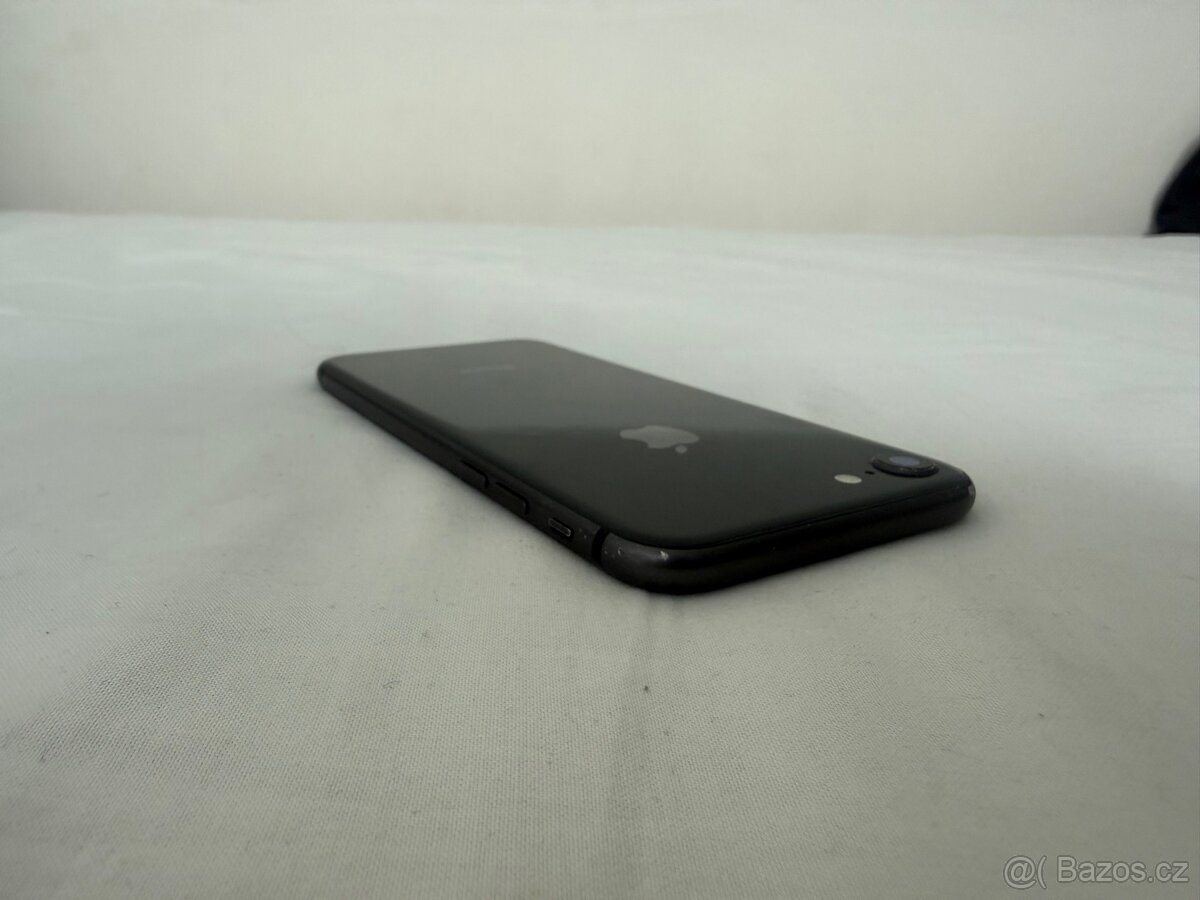 IPhone 8 64gb černá. - 4