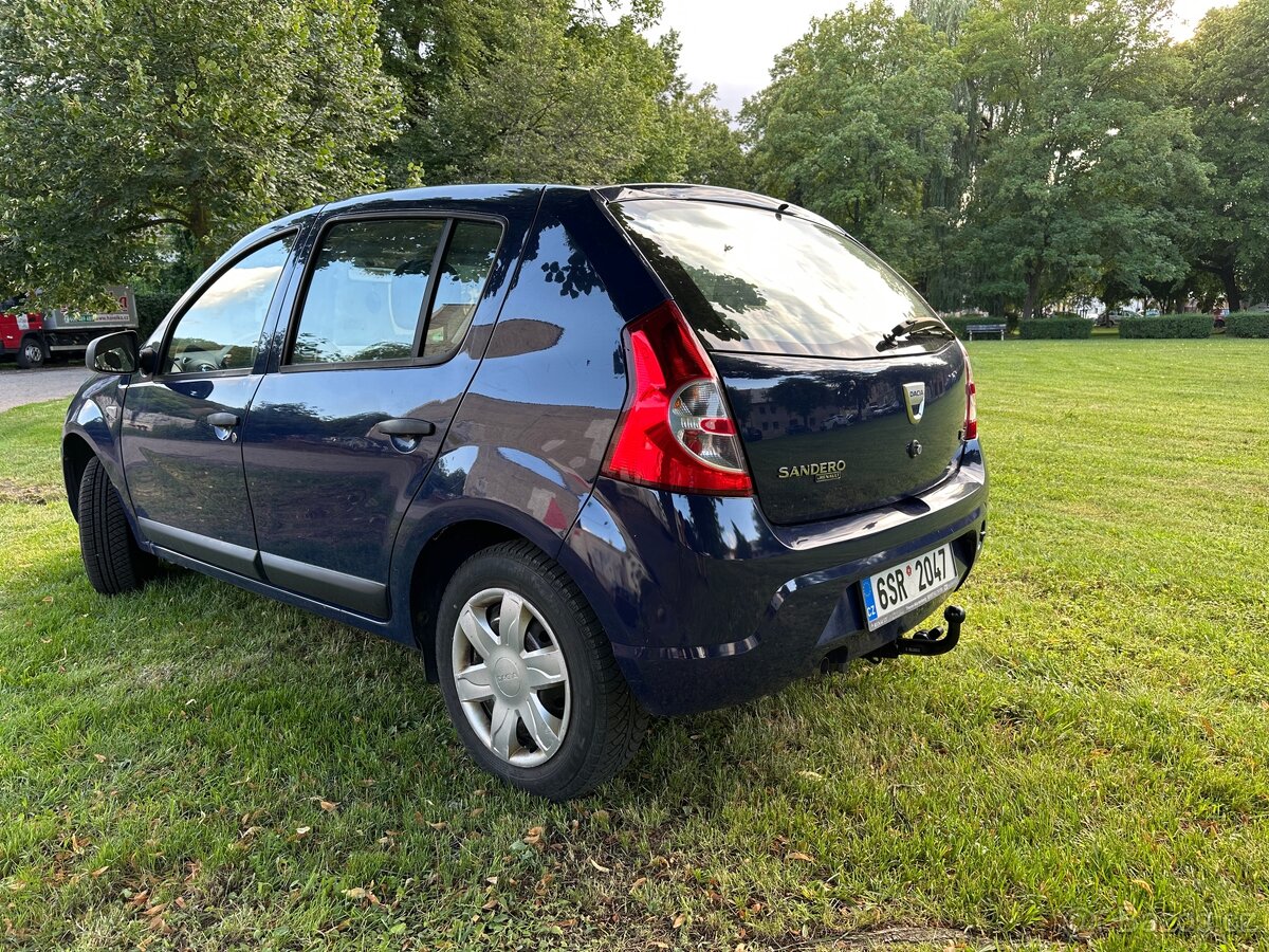 Dacia sandero 1.2 2009 - 4