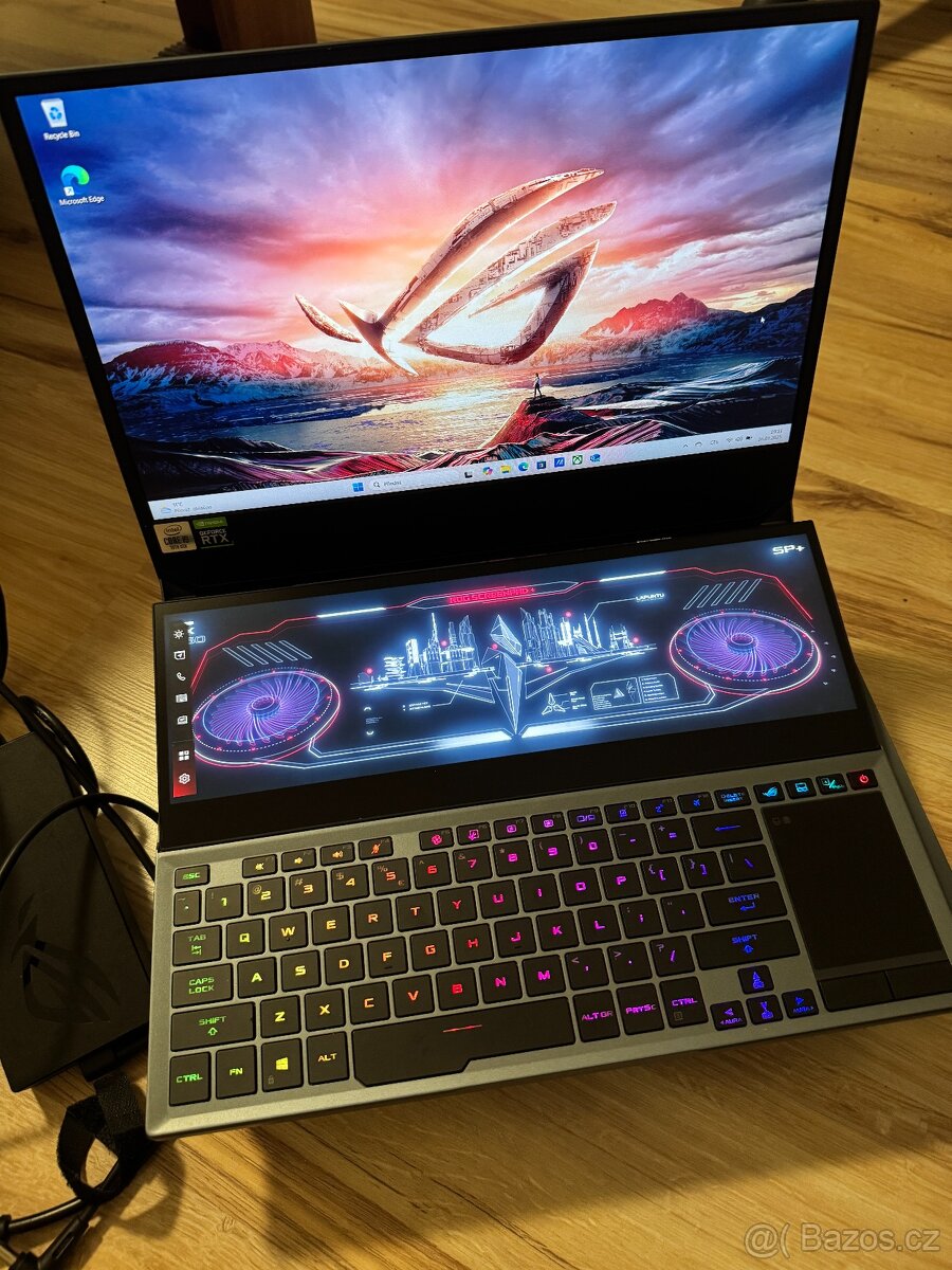 ASUS ROG Zephyrus Duo 15 GX550LXS - 4