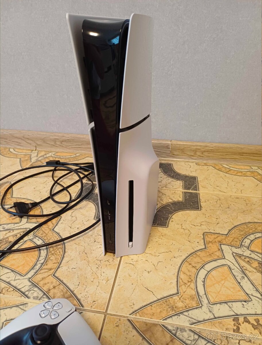PlayStation 5 Slim (Disc Edition). - 4