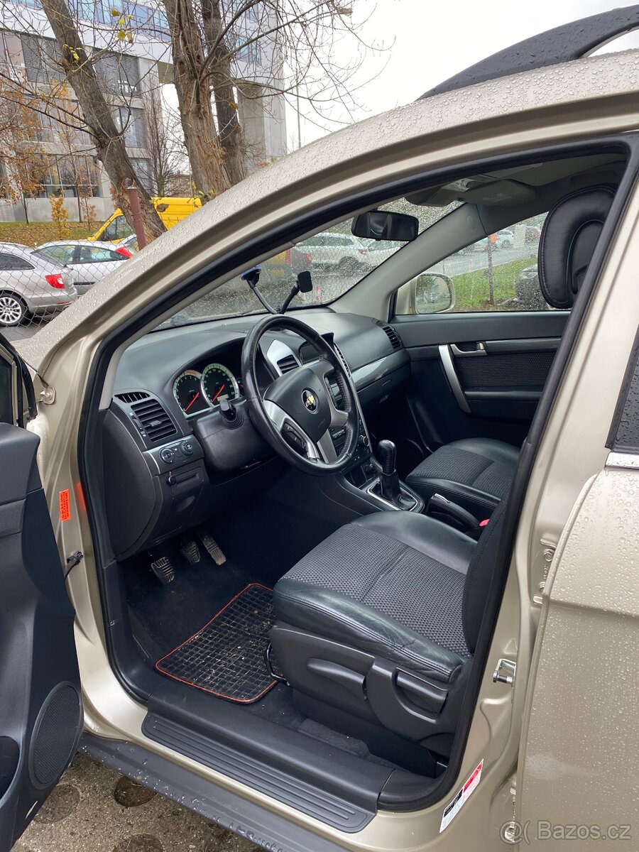 Chevrolet Captiva - 4