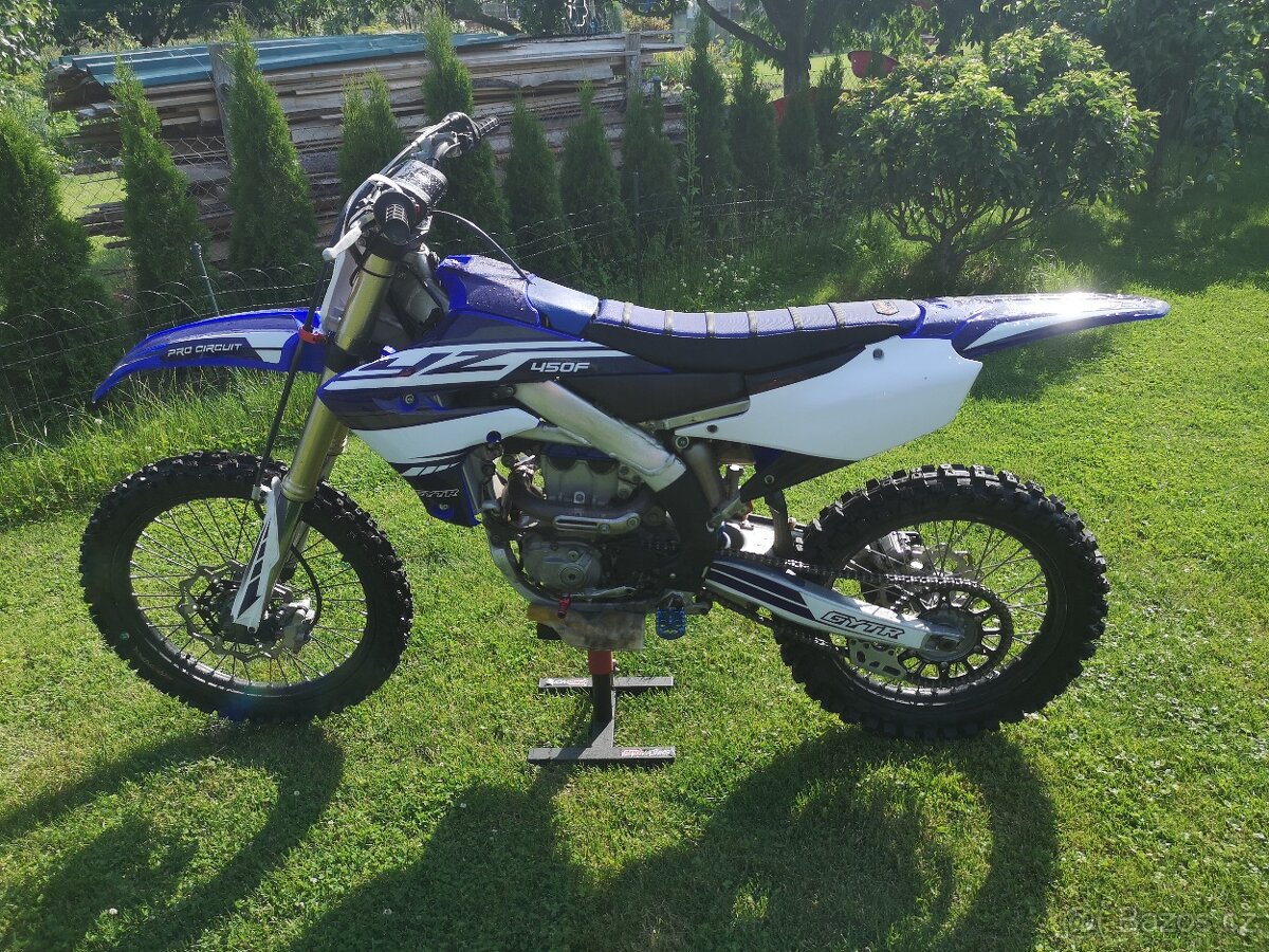 Yamaha yz 250f 2019 se startérem.