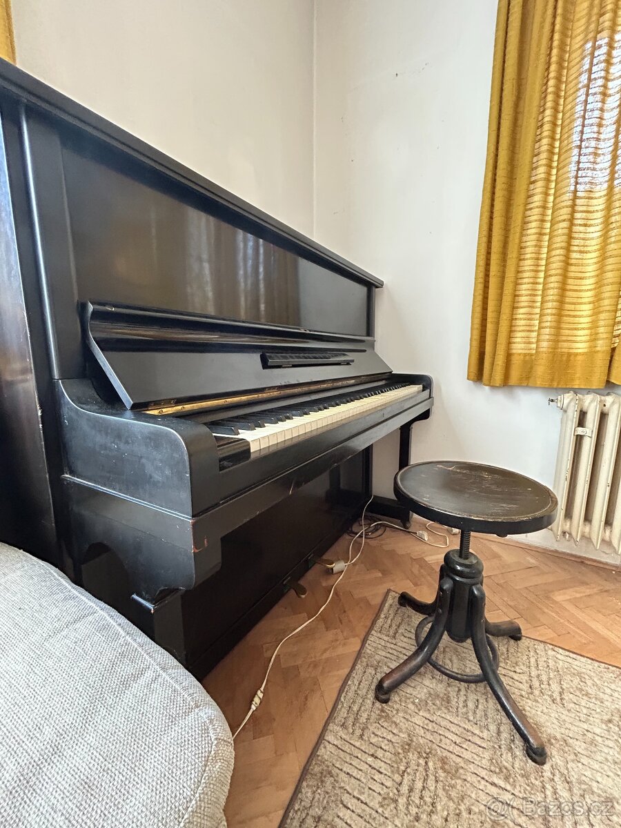 Pianino August Förster, r.v. cca 1930 - 4