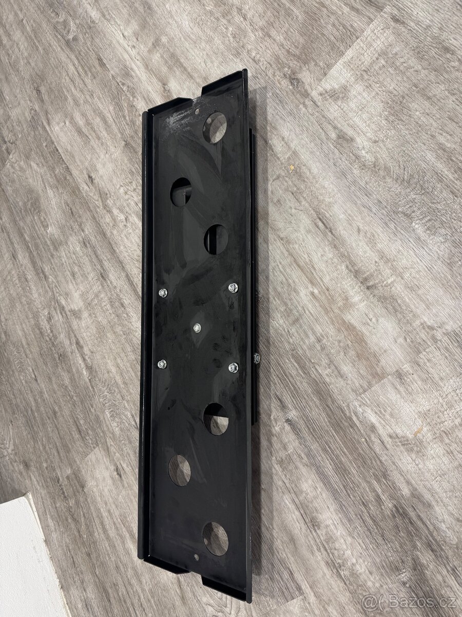 Držák na TV na zeď - 4