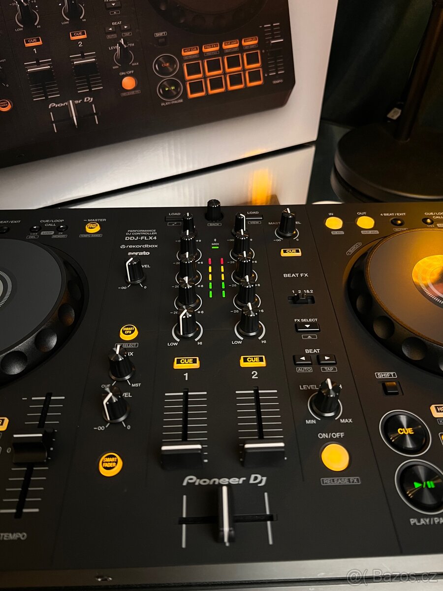 Prodám DJ kontrolér DDJ-FLX4 - 4