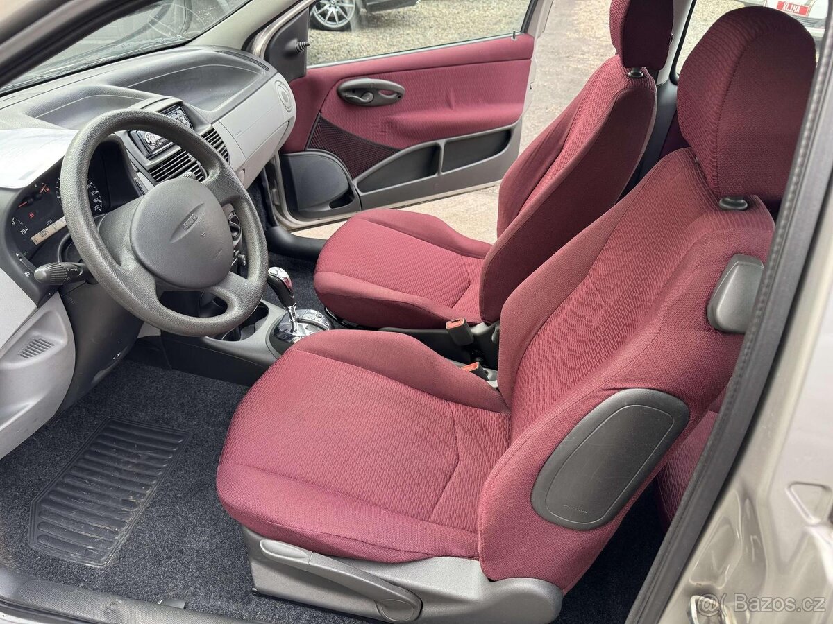 Fiat Punto koupím interiér - 4