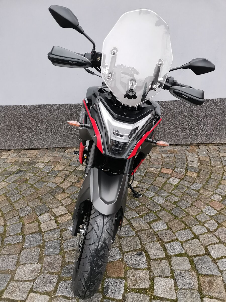 Voge 300 - 4