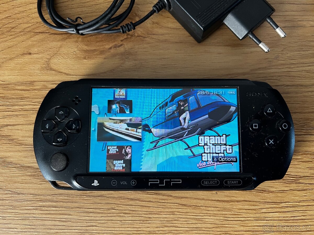 PlayStation Portable + hry - 4