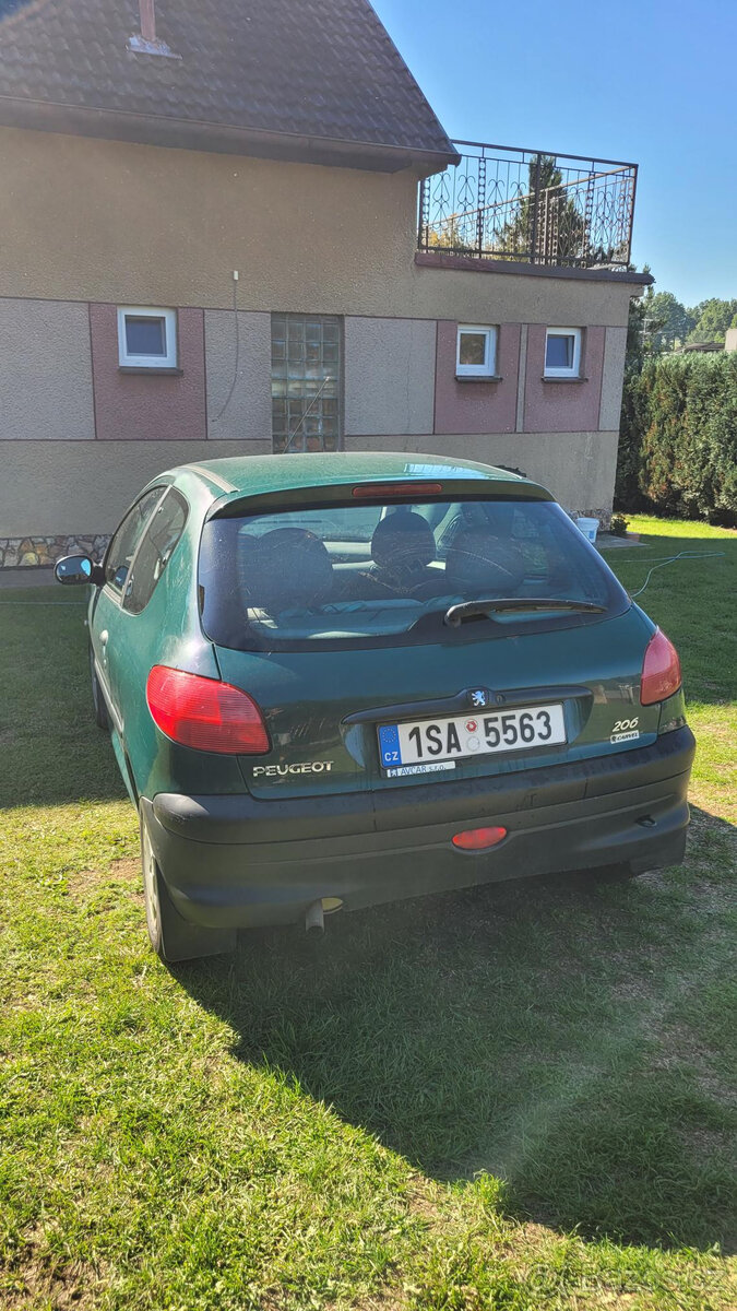 Peugeot 206, Hatchback; 1,1 / 44kW - 4