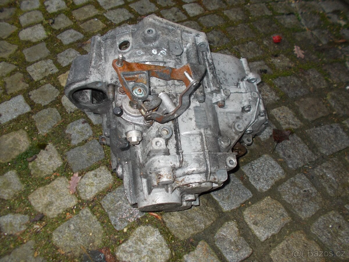 Převodovka man. GOLF 5 - 4
