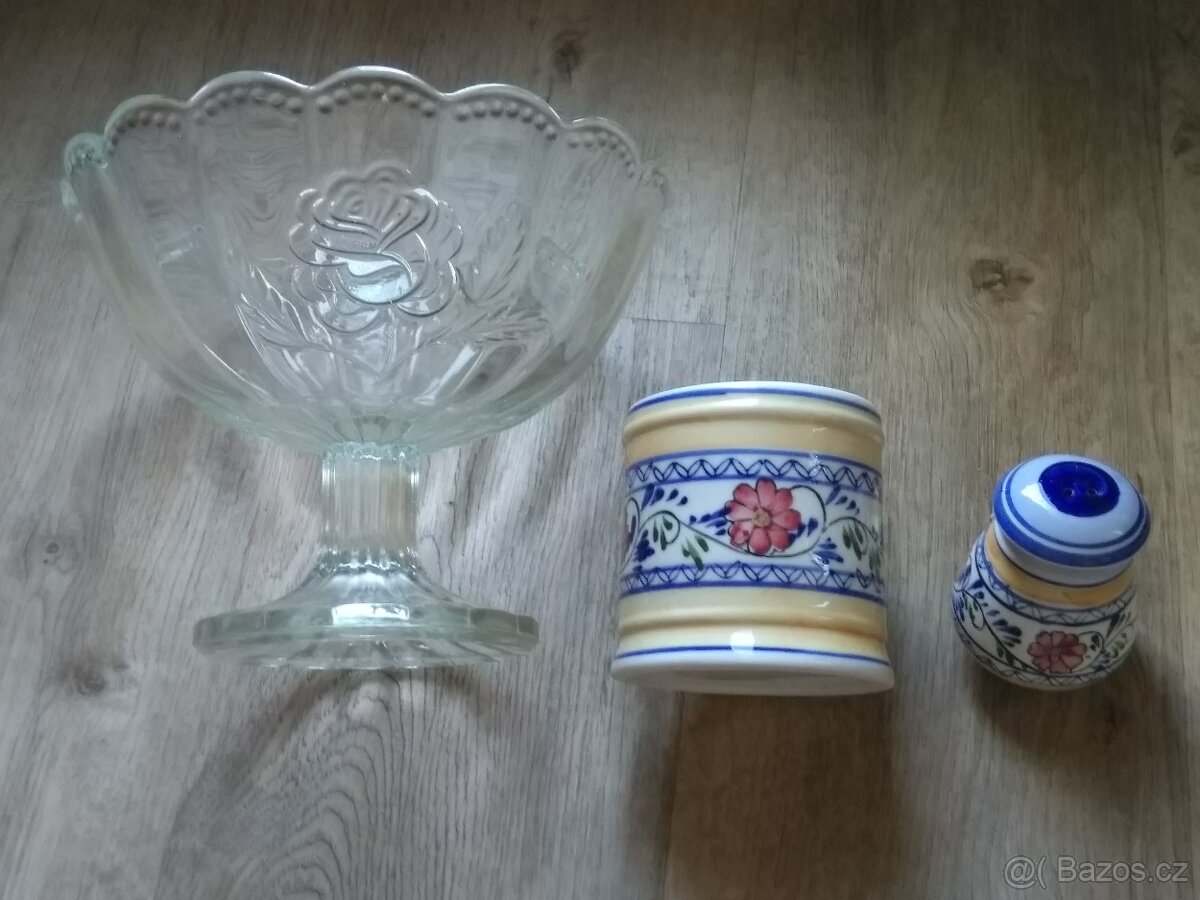 Mísa, dóza, slánka, hrnky, sklenice/ vše 300,- - 4