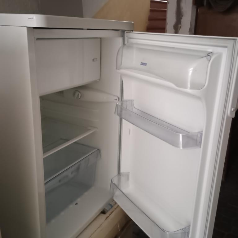 Lednice s mrazákem Zanussi - 4